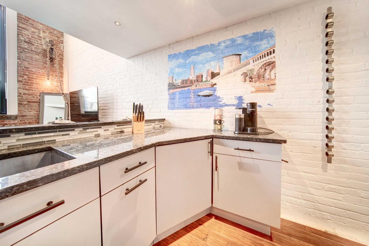 Waterfront Cleveland Apt About 1 Mi To Downtown 외부 사진