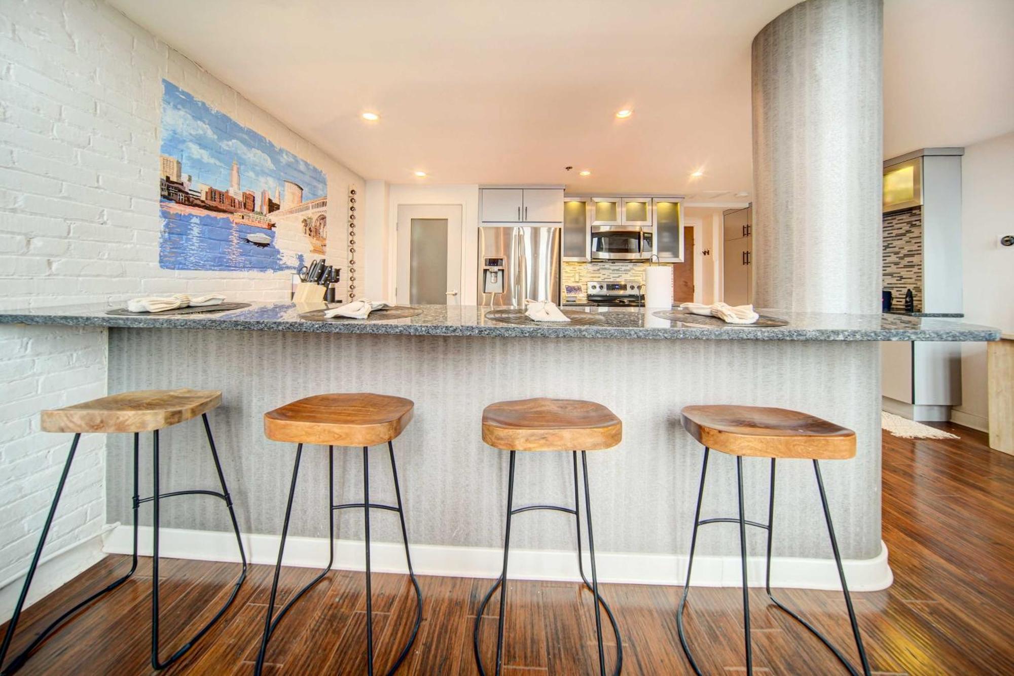 Waterfront Cleveland Apt About 1 Mi To Downtown 외부 사진